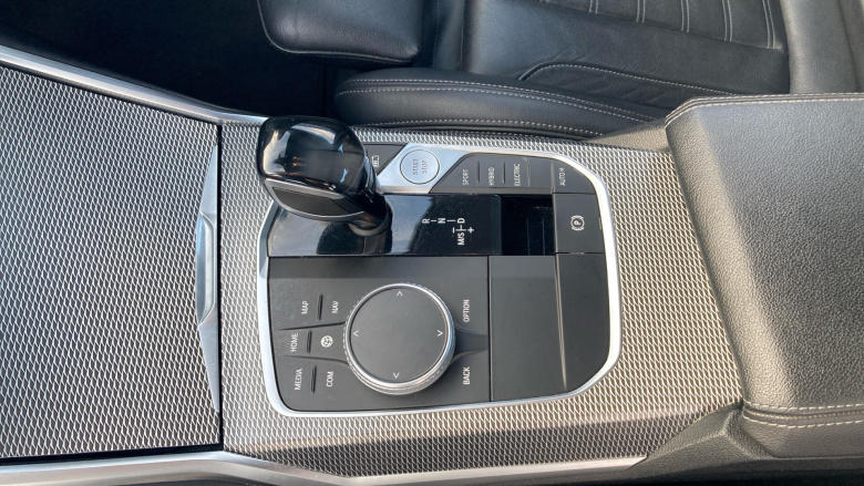 BMW 3 Series 330e M Sport 4dr Step Auto Saloon